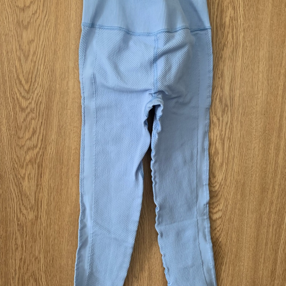 NWOT Free People Movement leggings.